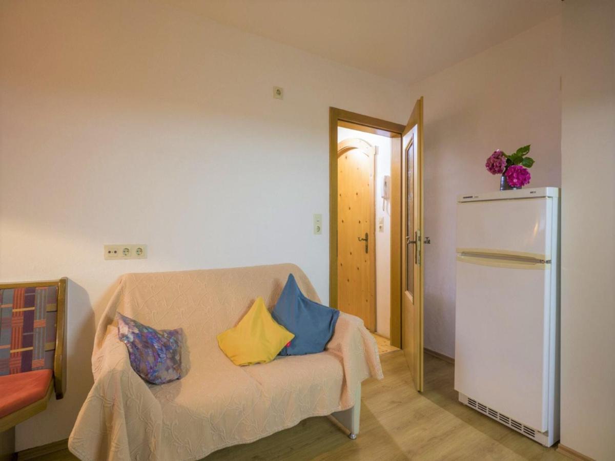 Apartment In Top Location In Fuegen With Balcony Exterior photo